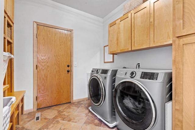 4574 Hummingbird Trail NE, Prior Lake, MN 55372