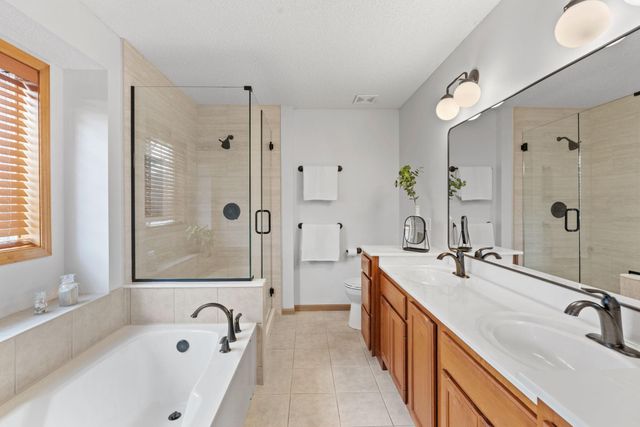 4574 Hummingbird Trail NE, Prior Lake, MN 55372