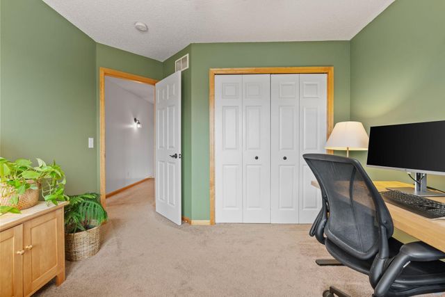 4574 Hummingbird Trail NE, Prior Lake, MN 55372