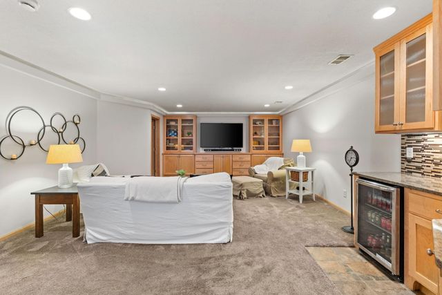 4574 Hummingbird Trail NE, Prior Lake, MN 55372