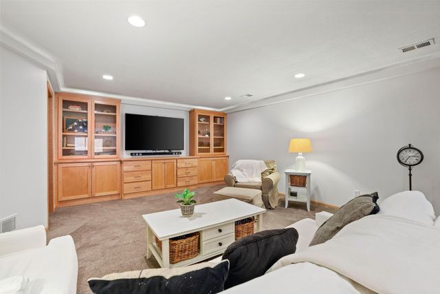 4574 Hummingbird Trail NE, Prior Lake, MN 55372