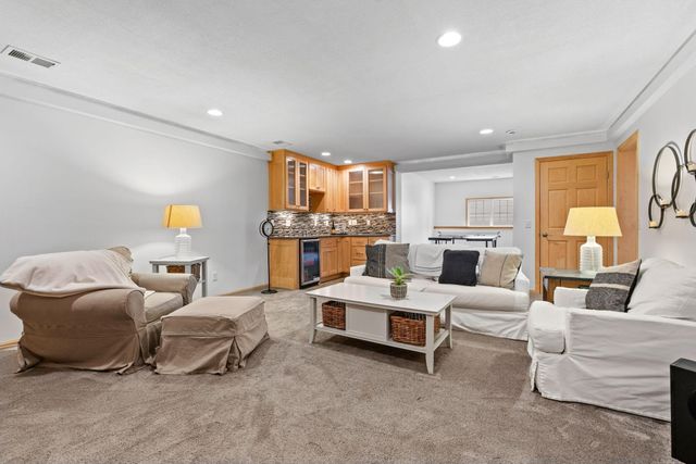 4574 Hummingbird Trail NE, Prior Lake, MN 55372