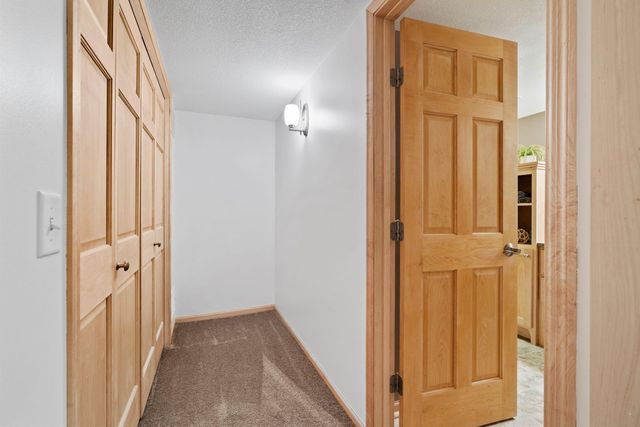 4574 Hummingbird Trail NE, Prior Lake, MN 55372