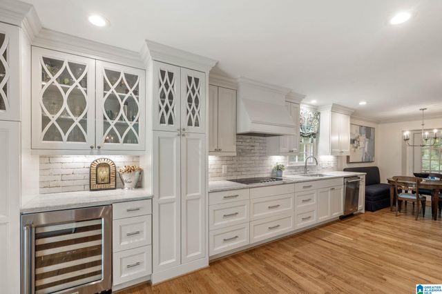 745 BAILEY BROOK CIRCLE, Hoover, AL 35244