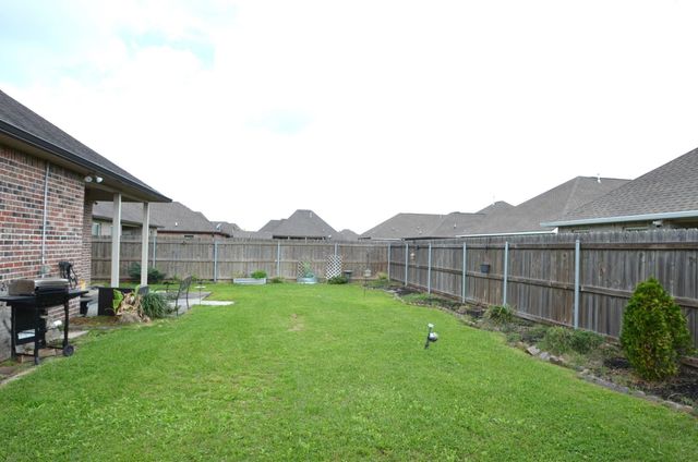 125 Red Maple Dr, Gray, LA 70359