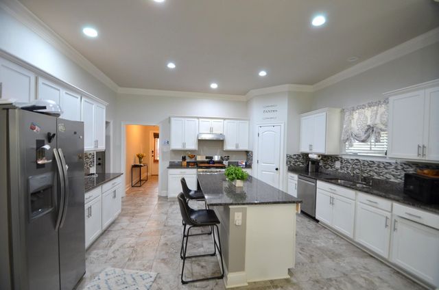 125 Red Maple Dr, Gray, LA 70359