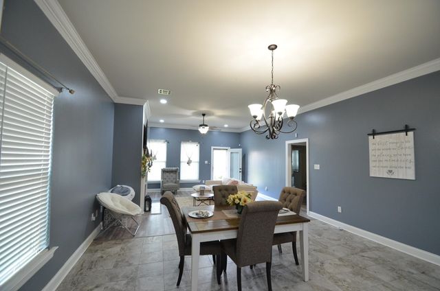 125 Red Maple Dr, Gray, LA 70359