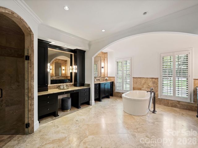 8226 Fairview Road, Charlotte, NC 28226