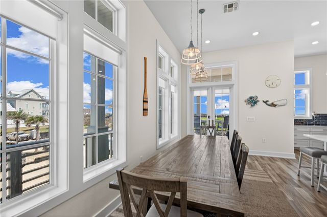 186 Sunrise Ave, Port Aransas, TX 78373