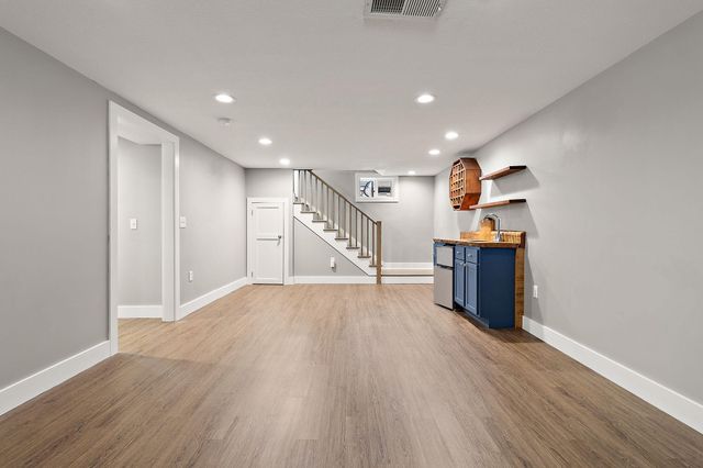 219 12th Avenue W, Alexandria, MN 56308