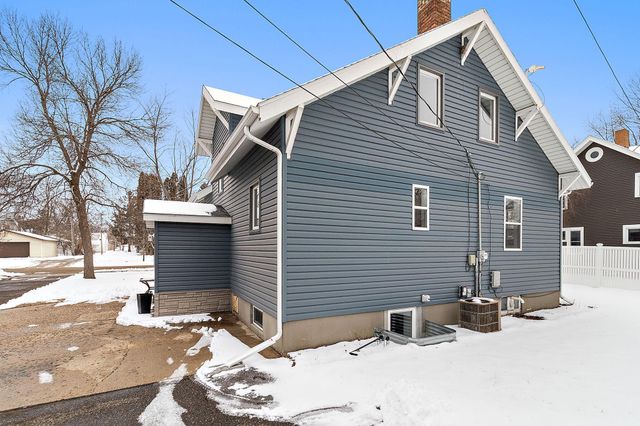 219 12th Avenue W, Alexandria, MN 56308