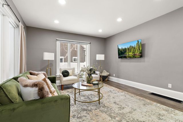 219 12th Avenue W, Alexandria, MN 56308