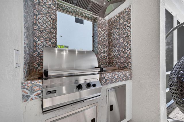 6203 MARBELLA BOULEVARD, Apollo Beach, FL 33572