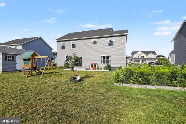 1714 TREELINE DR, Shippensburg, PA 17257