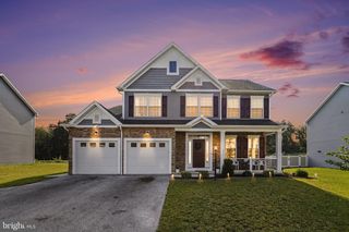 1714 TREELINE DR, Shippensburg, PA 17257