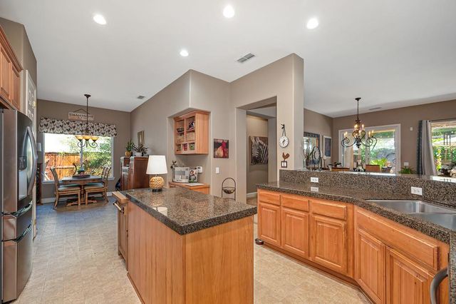 528 Oakhurst Ter, Auburn, CA 95603