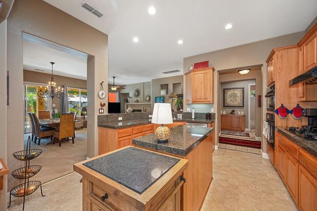 528 Oakhurst Ter, Auburn, CA 95603