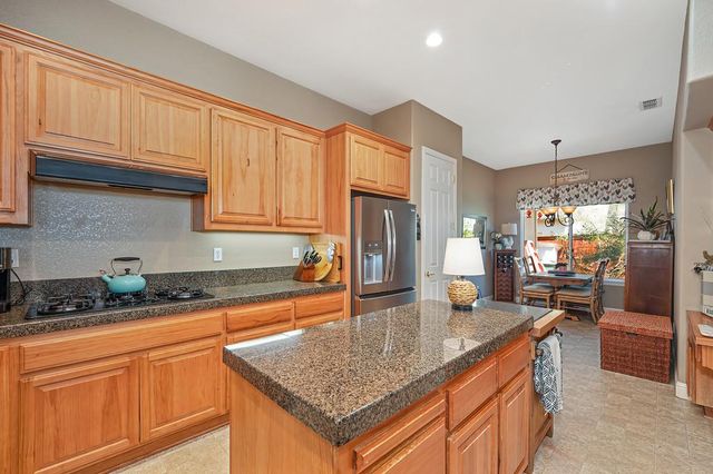 528 Oakhurst Ter, Auburn, CA 95603