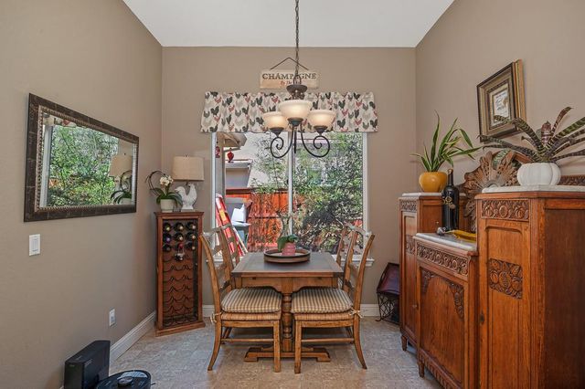 528 Oakhurst Ter, Auburn, CA 95603