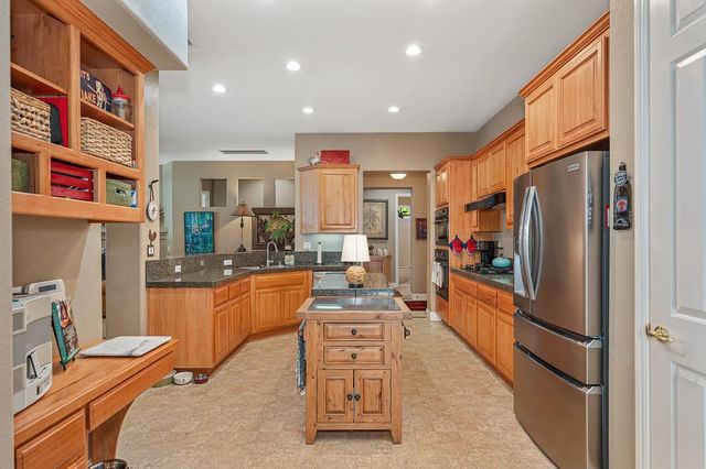 528 Oakhurst Ter, Auburn, CA 95603