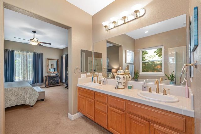 528 Oakhurst Ter, Auburn, CA 95603