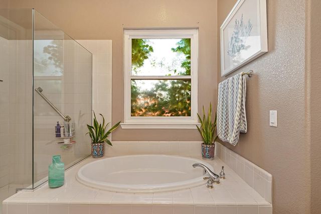 528 Oakhurst Ter, Auburn, CA 95603