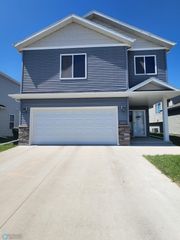 2746 Divide Street W, West Fargo, ND 58078