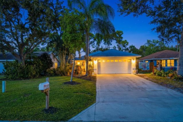 1105 Cherokee Street, Jupiter, FL 33458