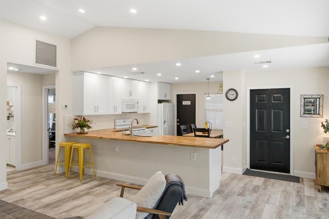 1105 Cherokee Street, Jupiter, FL 33458