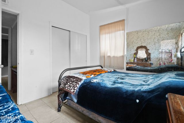 5828 BLACKHAWK Drive, El Paso, TX 79924