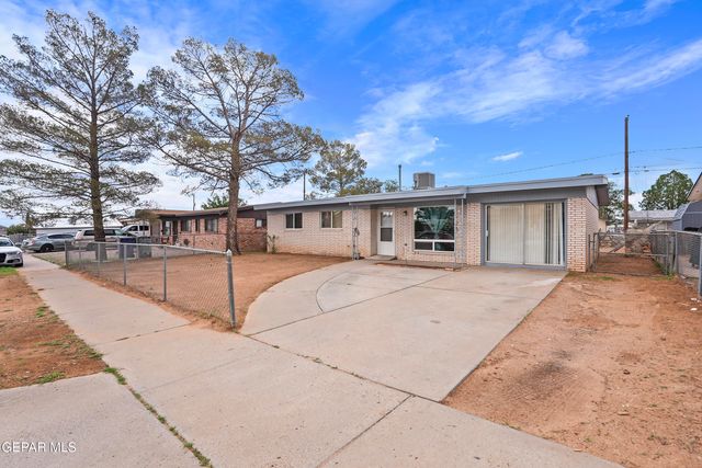 5828 BLACKHAWK Drive, El Paso, TX 79924