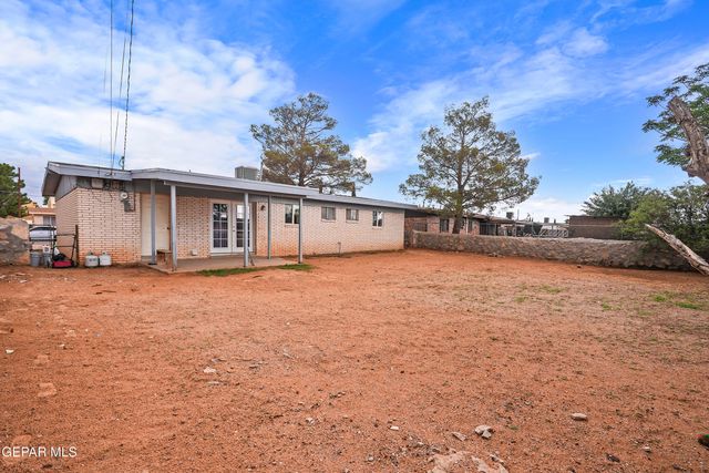 5828 BLACKHAWK Drive, El Paso, TX 79924