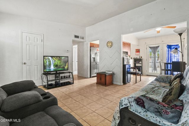 5828 BLACKHAWK Drive, El Paso, TX 79924