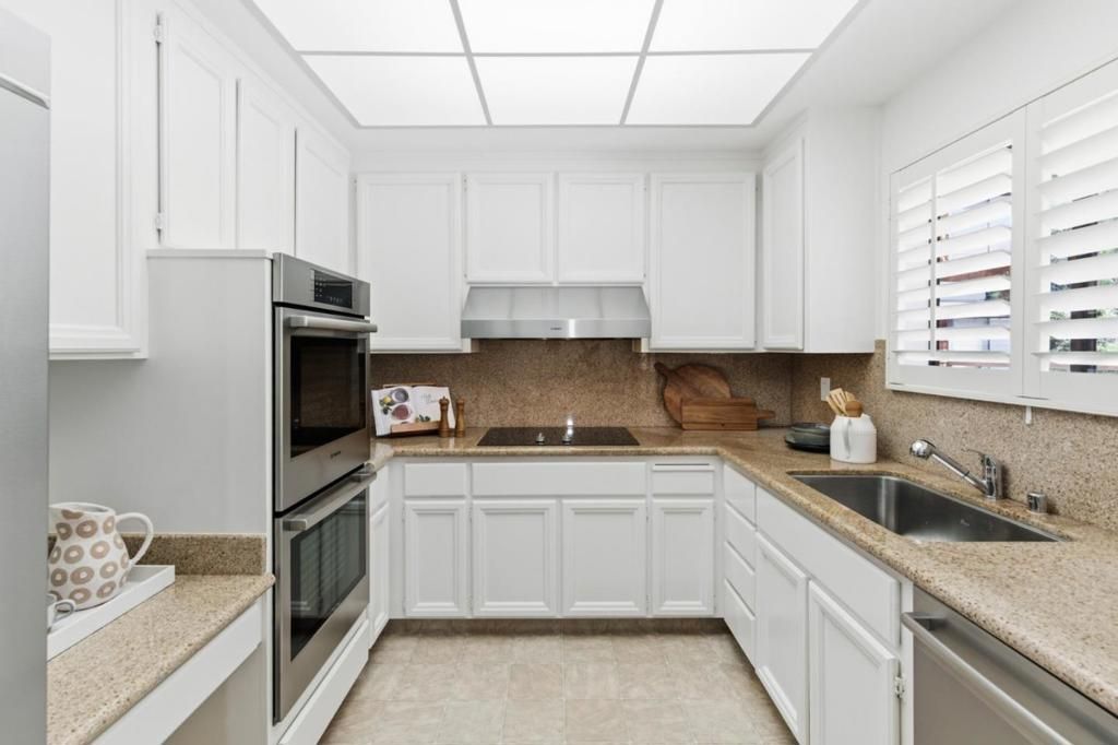 Image 24 of property listing at 1280 Sharon Park Drive 27, Menlo Park, CA 94025