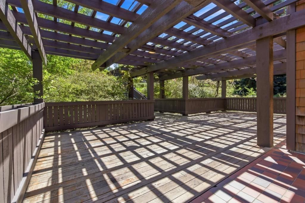 Image 51 of property listing at 1280 Sharon Park Drive 27, Menlo Park, CA 94025