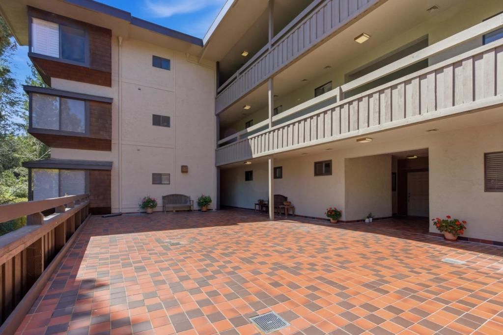 Image 54 of property listing at 1280 Sharon Park Drive 27, Menlo Park, CA 94025