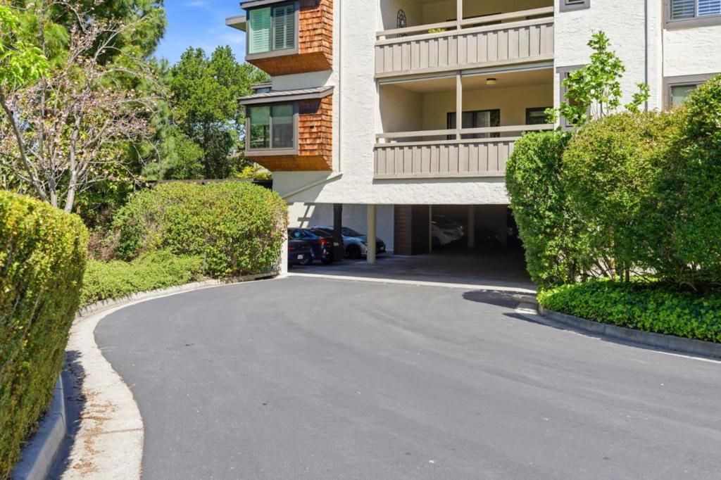 Image 60 of property listing at 1280 Sharon Park Drive 27, Menlo Park, CA 94025