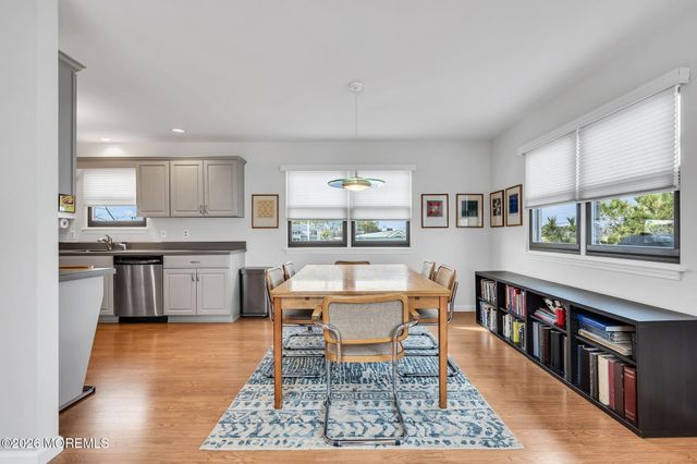 34 Cove Point Road, Toms River, NJ 08753