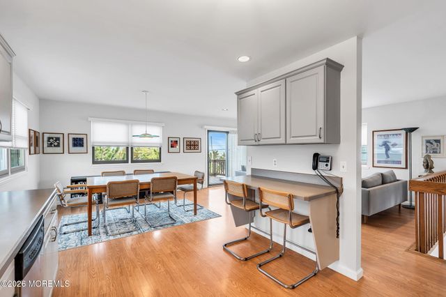 34 Cove Point Road, Toms River, NJ 08753