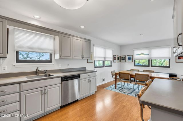 34 Cove Point Road, Toms River, NJ 08753