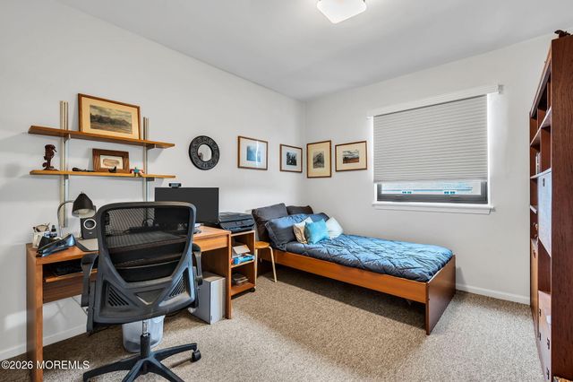 34 Cove Point Road, Toms River, NJ 08753