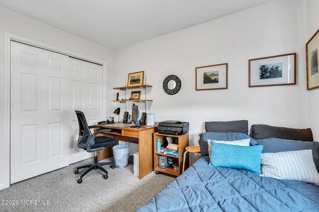 34 Cove Point Road, Toms River, NJ 08753