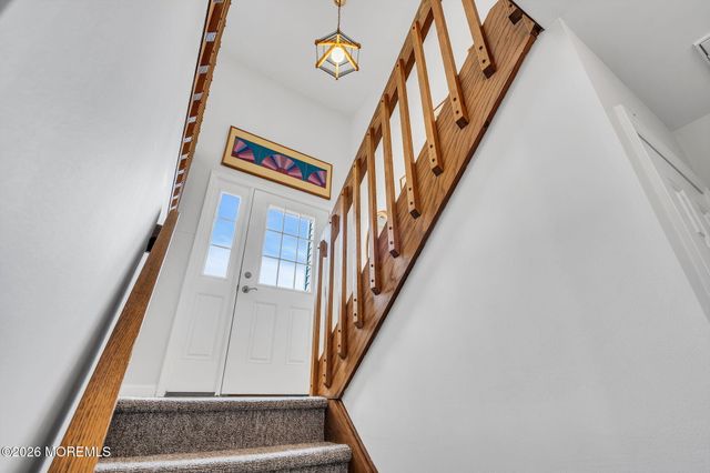 34 Cove Point Road, Toms River, NJ 08753