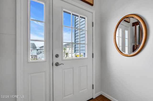 34 Cove Point Road, Toms River, NJ 08753