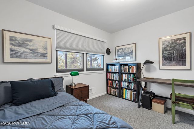 34 Cove Point Road, Toms River, NJ 08753