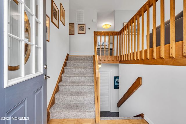 34 Cove Point Road, Toms River, NJ 08753