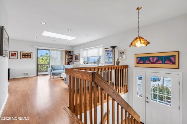 34 Cove Point Road, Toms River, NJ 08753