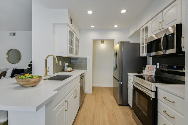 4711 Spicewood Springs RD A-101, Austin, TX 78759