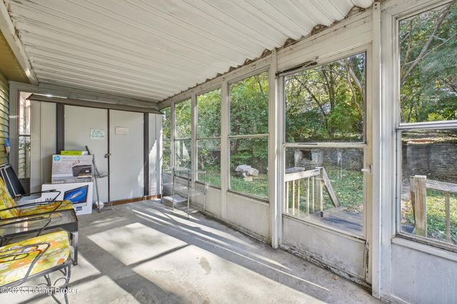415 N Hite Ave, Louisville, KY 40206