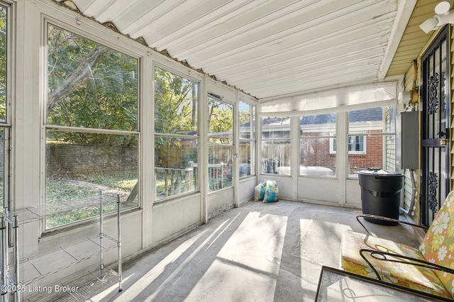 415 N Hite Ave, Louisville, KY 40206